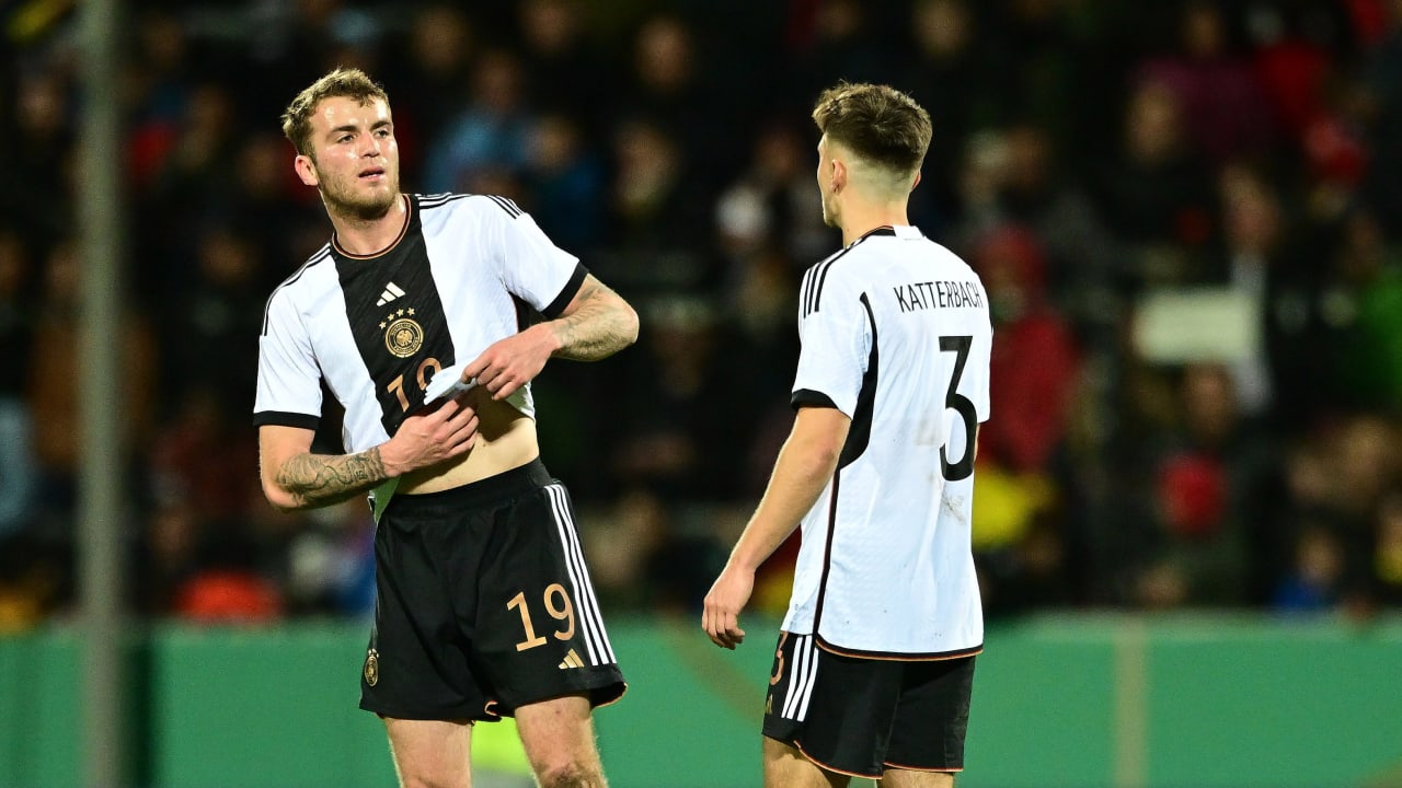 Borussia Mönchengladbach: Jordan Beyer leaves his future open!