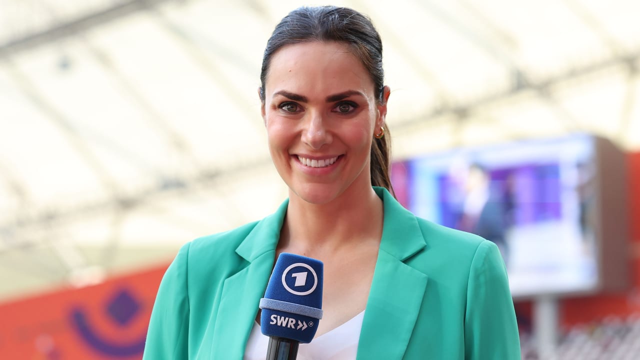 At the World Cup she shone next to Schweini: New ARD show for Esther Sedlaczek