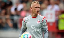 FC St. Pauli Seals New Deal with Goalkeeper Sascha Burchert