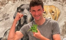 Instagram Fans of FC Bayern tease Thomas Müller for His Beefy Muscles