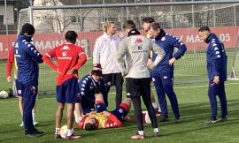 Mainz 05 Defender Bell Sidelined Due to Knee Injury During Training