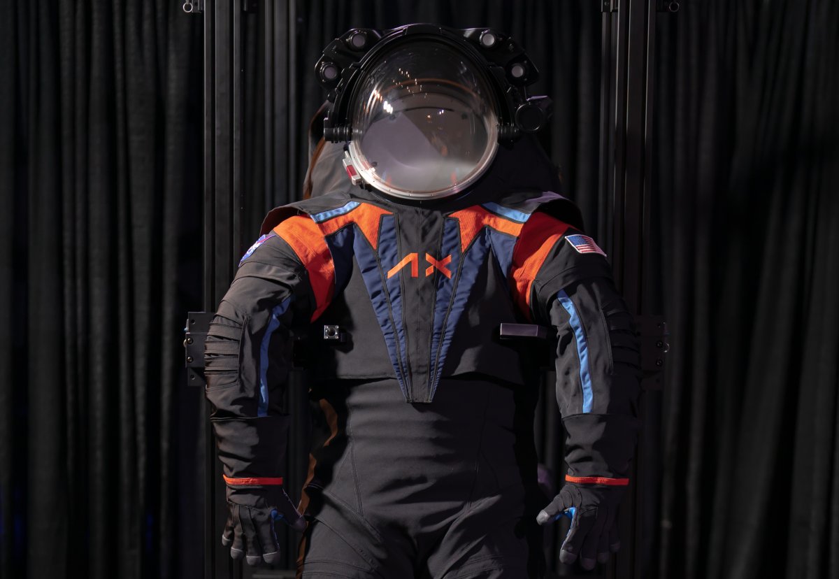 Nasa presents new space suits for planned moon landings