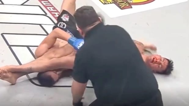 MMA: Dangerous!  Referee overlooks unconscious MMA fighter