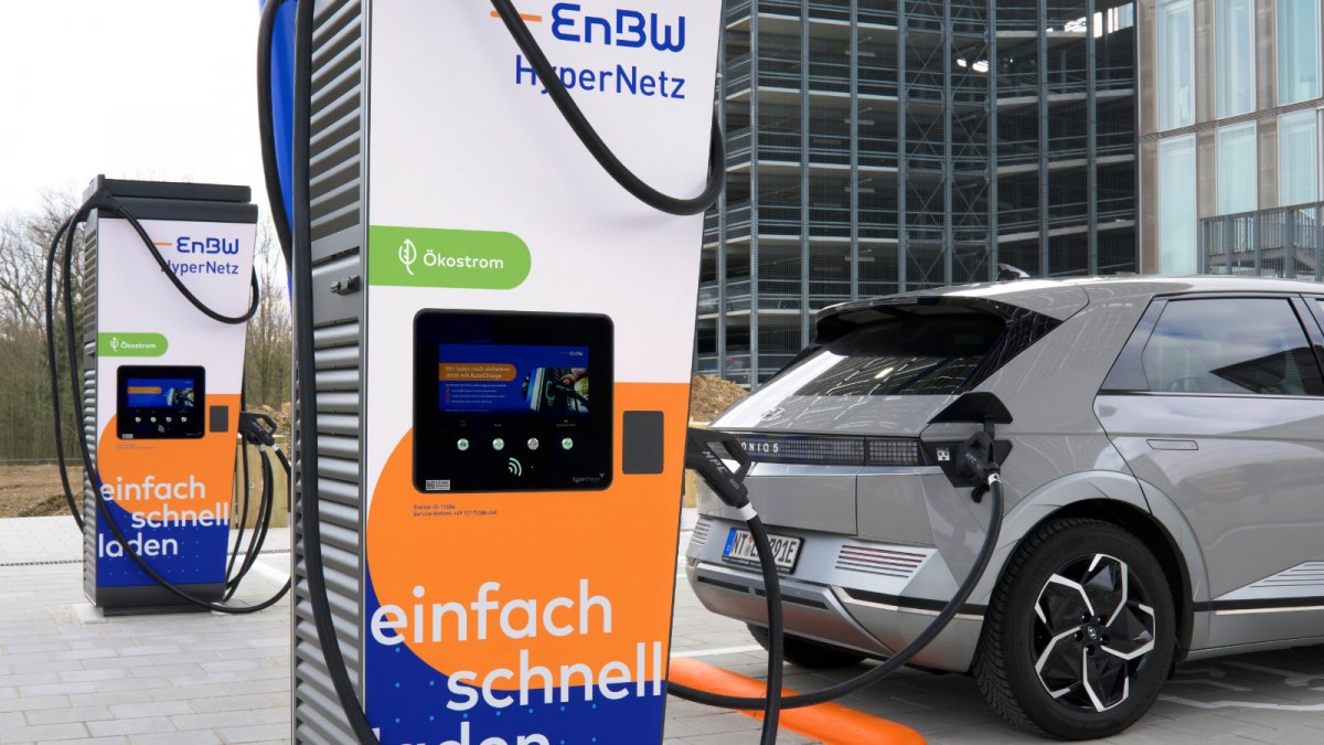 Charging electric cars with Autocharge: Convenience prevails