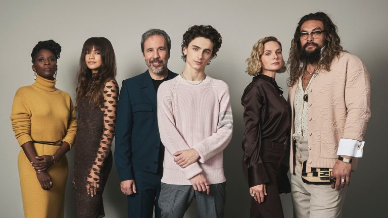 Read more about the article Dune 2 Steals the Show with Denis Villeneuve, Zendaya, and Timothée Chalamet!