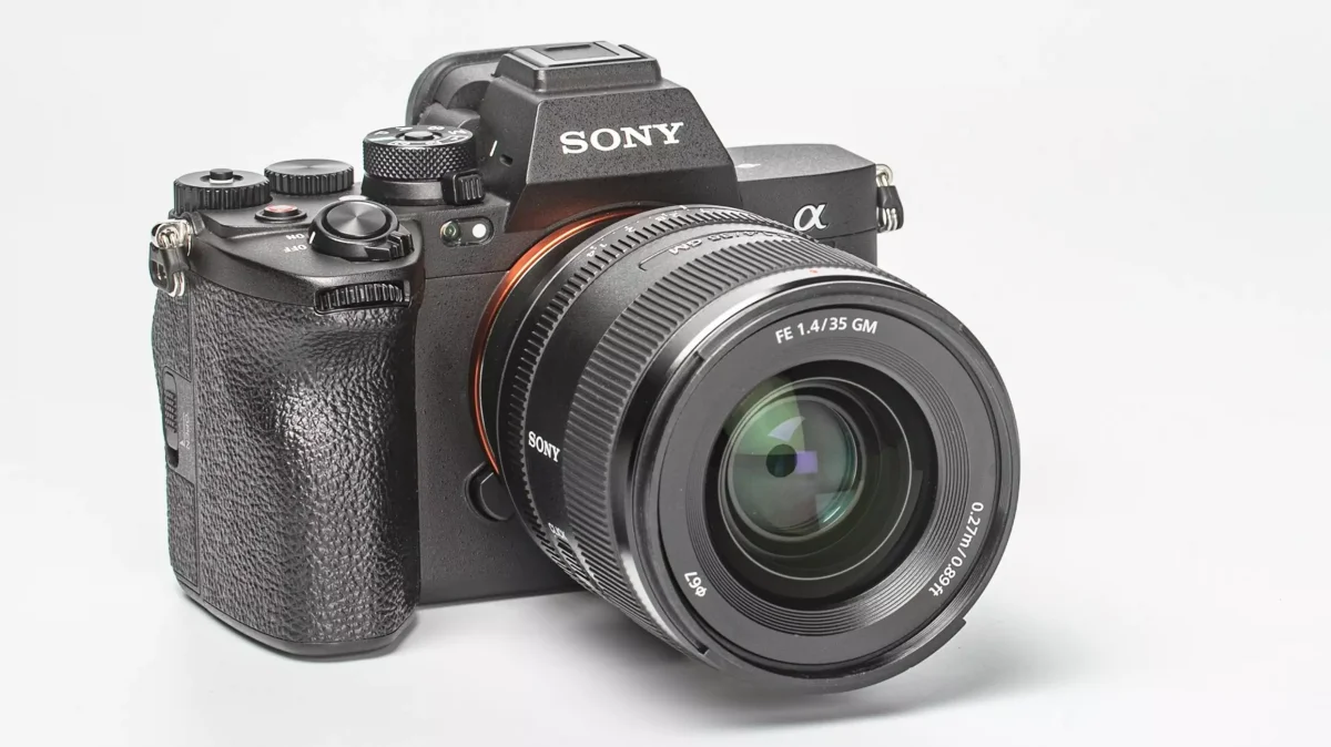 Sony offers full-frame sensors for cameras with 44 and 61 megapixels