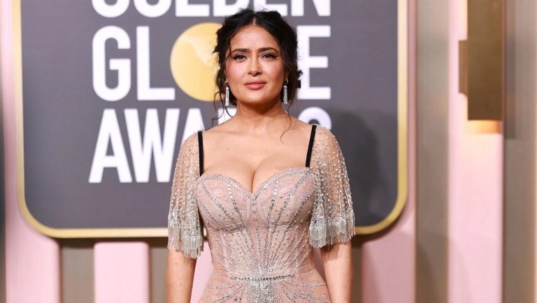 Read more about the article Salma Hayek’s Mysterious Neck Brace Sparks Accident Rumors