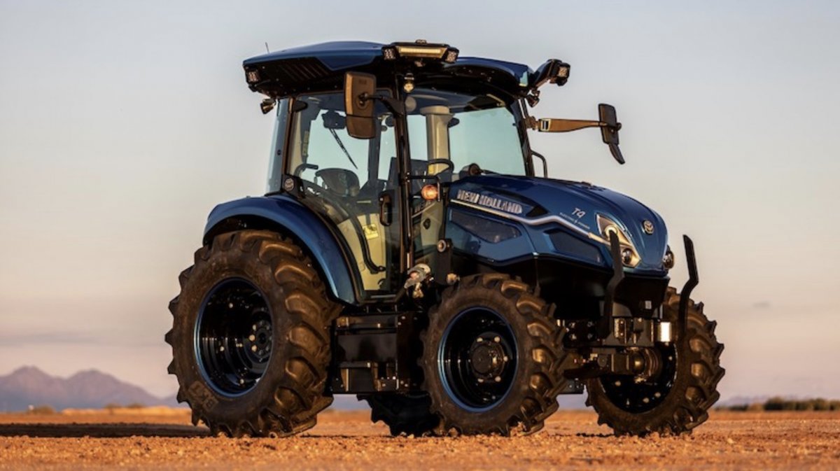 First autonomous electric tractor CNH T4 Electric Power enters the field