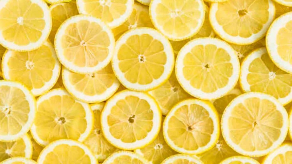 rajkotupdates.news : Boire du citron est tout aussi bénéfique que d’en manger