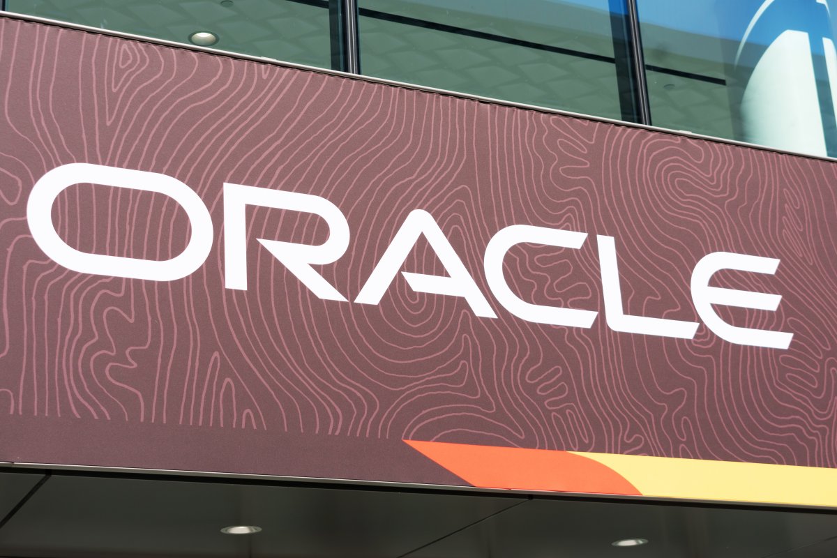 Report: Oracle cuts hundreds of jobs in healthcare division