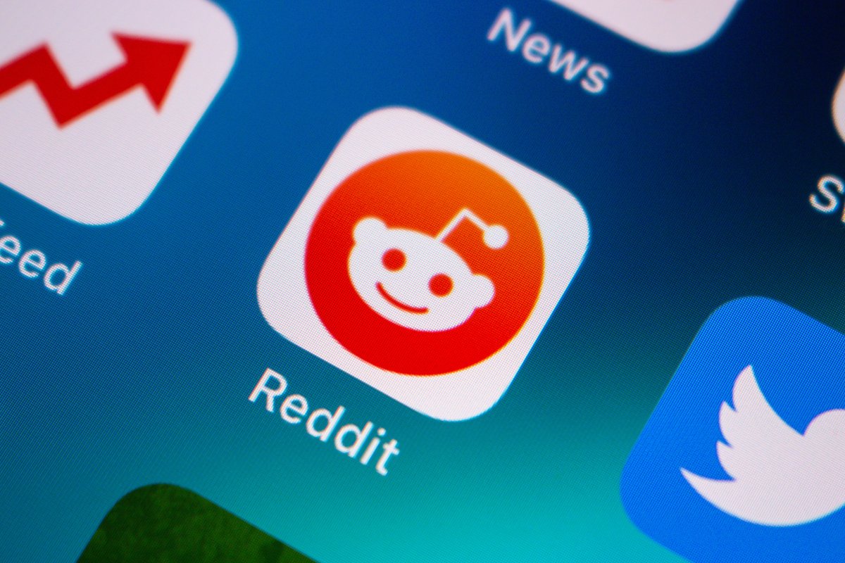 Reddit threatens moderators, protests continue and get more creative