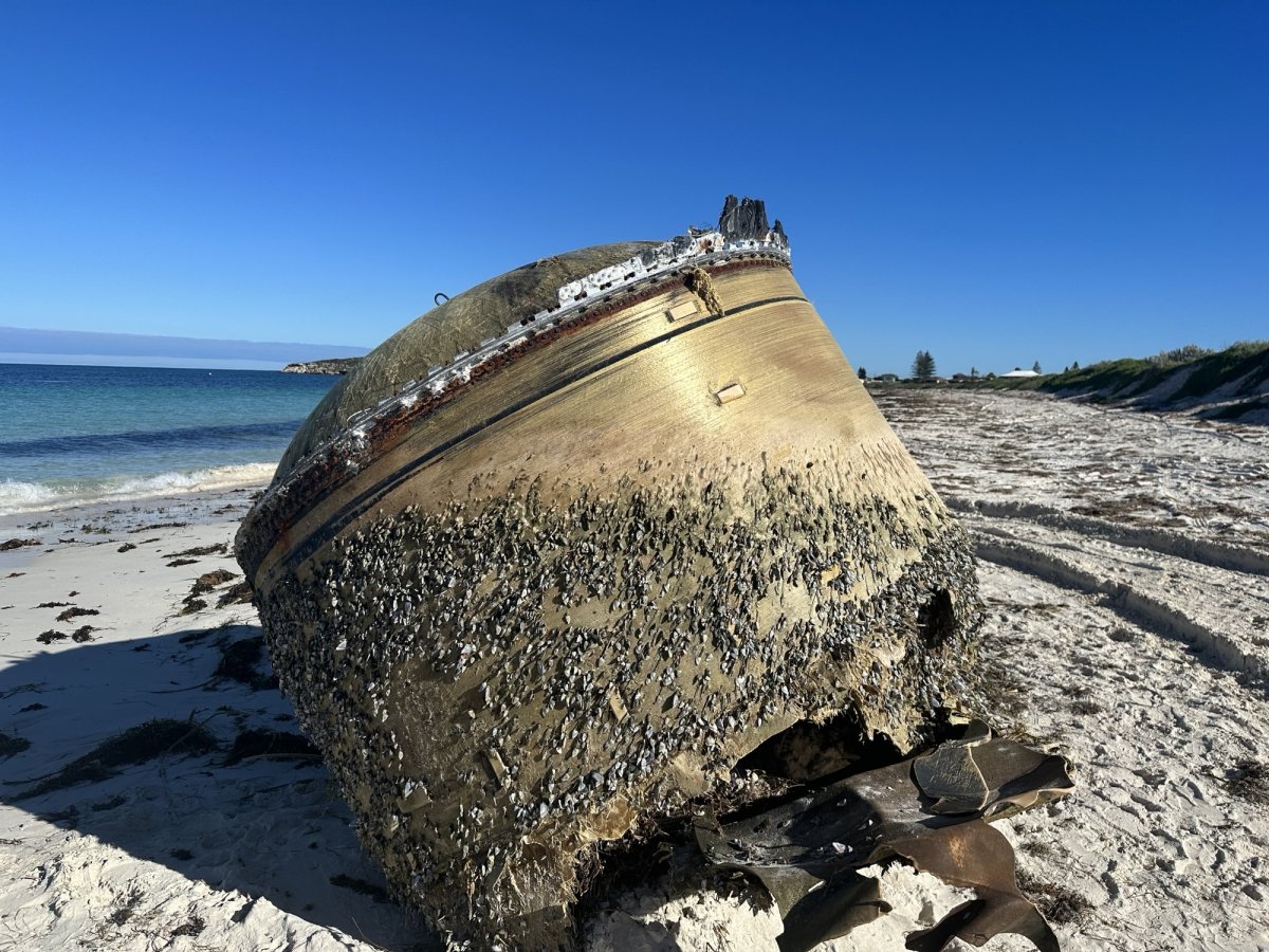 "Mysterious object": Excitement in Australia about washed up rocket stage