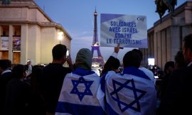 Attacks against Israel: Thousands March in Solidarity in Paris