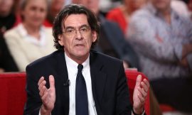 Former French Minister Luc Ferry Summoned to Police Station for Insulting an Officer in Paris