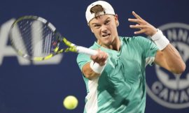 Holger Rune defeats Dominic Thiem in the second round of the Rolex Paris Masters