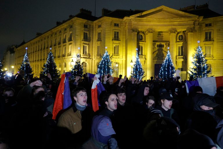 Read more about the article Finally authorized by the justice, the far-right demonstration gathered 200 people in Paris