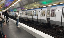 Man narrowly avoids falling onto metro tracks in Paris after being pushed