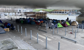 The Double Hardship of Winter for Young Migrants in Paris’ Makeshift Camps