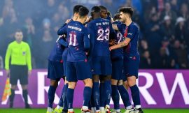 Ligue 1 – PSG Dominates Lille (3-1) with Mbappé on the Bench
