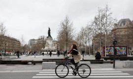 Are cyclists forgotten in the redesign of public spaces in Paris?