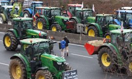 Angry Farmers: Update on Roadblock Protests near Paris and Across France
