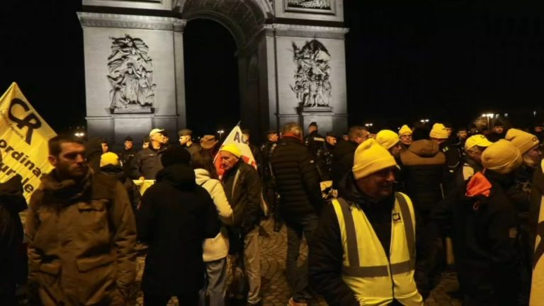 Read more about the article Rural Coordination mobilizes on the Champs-Élysées: 66 arrests