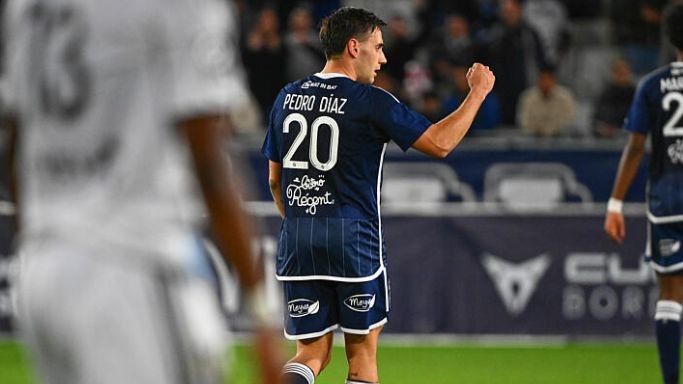 Read more about the article Davitashvili and Diaz Lead Bordeaux to Victory [Player by Player Analysis Bordeaux-Paris FC]