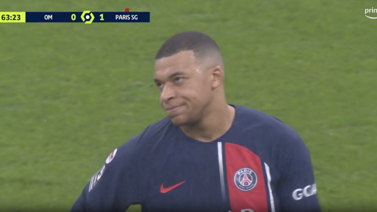 Read more about the article Paris Saint-Germain wins the Ligue 1 classic, Mbappé exits frustrated